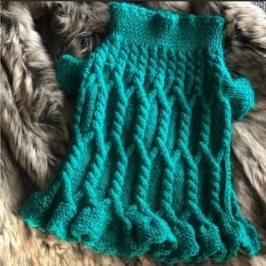 Made in USA. Dog & Cat Cable Hand Knitted Sweater sweater/dress. Green.